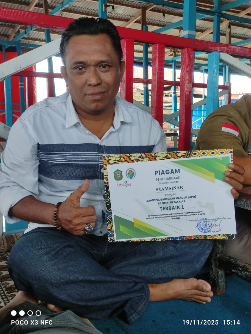 Desa Ko’mara Raih Penghargaan Terbaik Penginputan Data eHdw Tingkat Kabupaten Takalar 2025