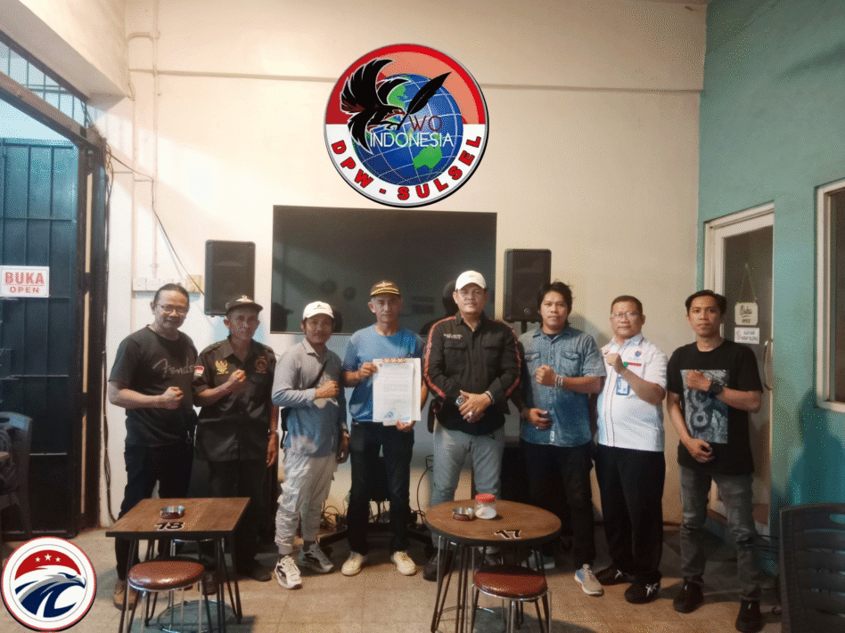 Ikatan Wartawan Online Indonesia (IWOI) Sulsel Resmi Serahkan SK Kepengurusan DPD IWOI Takalar