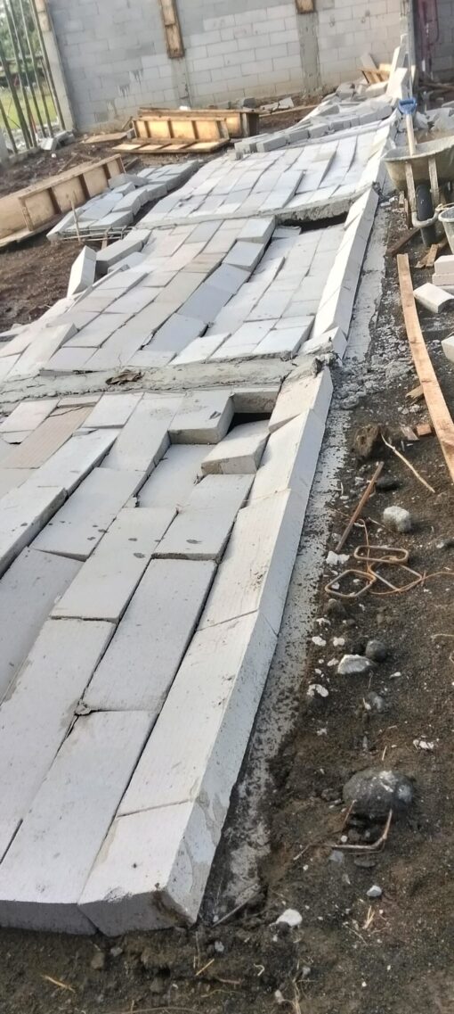 Tembok Gudang Kopdes MP Desa Banggae di Takalar Ambruk, Ketua Koperasi Beri Penjelasan.