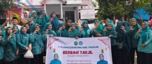 Senyum Ramah di Mangulabbe: Cerita Ibu Dewi Sri Ekowati Firdaus Berbagi Berkah Ramadan