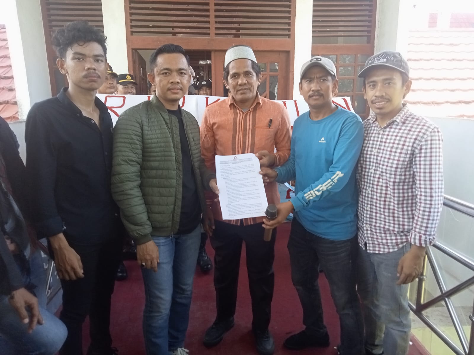DPRD Takalar Terima Aspirasi Masyarakat dan Mahasiswa Desa Laikang, Siap Gelar RDP Secara Transparan