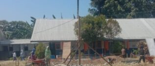 Proyek Revitalisasi UPT SMAN 13 Gowa Berjalan, Penerapan K3 bagi Pekerja Masih Jadi Tantangan
