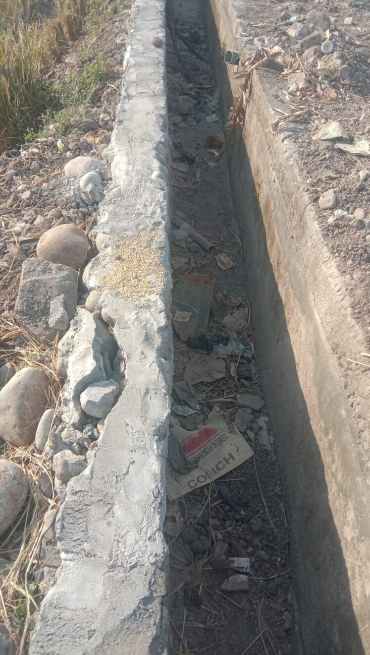 Proyek Irigasi P3A Panaikang Pattallassang Senilai Rp 195 Juta Disinyalir Hanya di Tempel Campuran Baru.