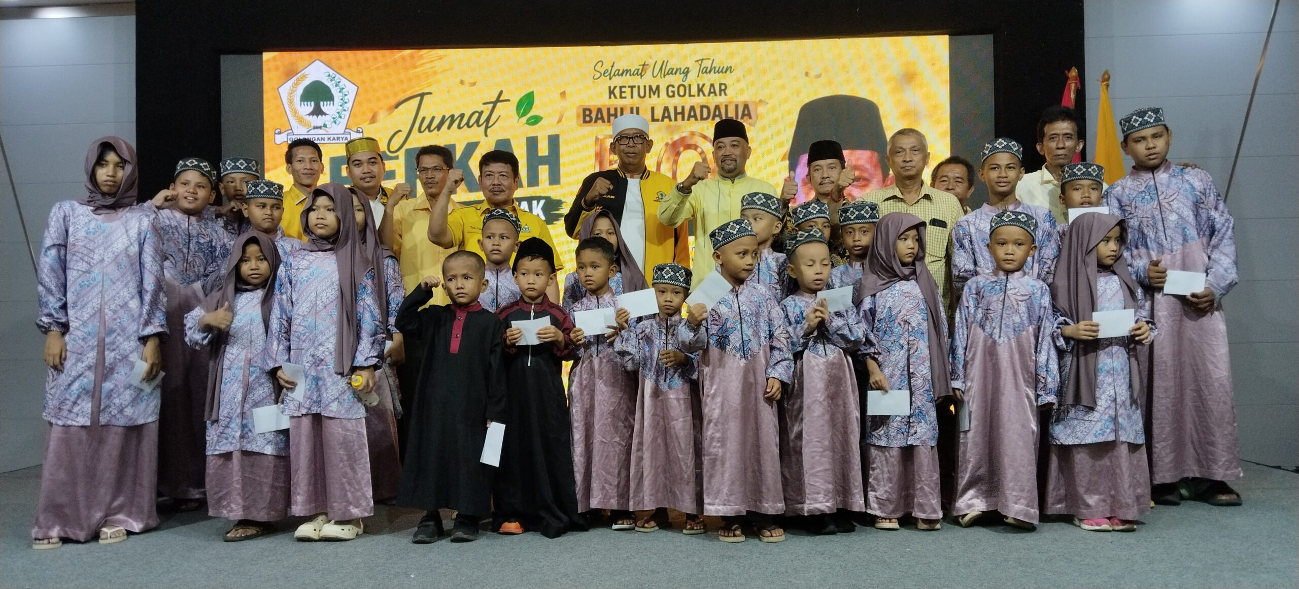 Golkar Batam Gelar Jumat Berkah dan Santunan Anak Yatim, Rayakan HUT ke-50 Ketua Umum Bahlil Lahadalia